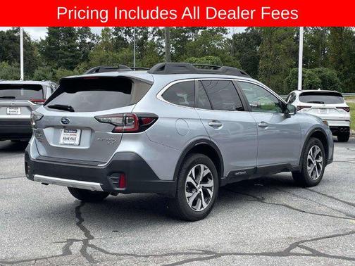 Ice Silver Metallic 2022 Subaru Outback Limited XT