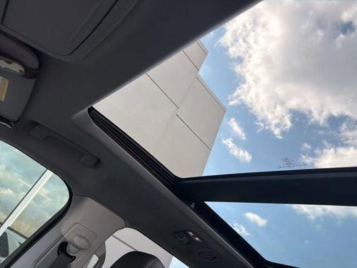 STAR WHITE MET TRI-COAT 2022 Ford Explorer XLT