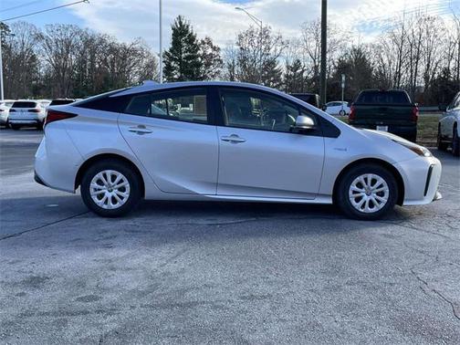 2021 Toyota Prius LE