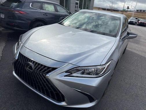 2024 Lexus ES 250 Base