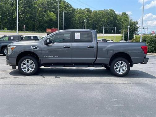 2024 Nissan Titan XD SV