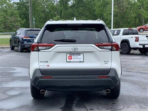 2022 Toyota RAV4 XLE Premium