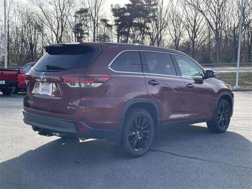2019 Toyota Highlander SE