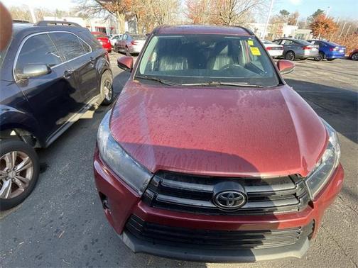 2019 Toyota Highlander SE