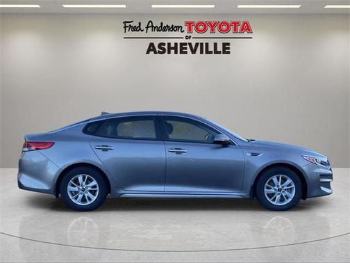 2017 Kia Optima LX