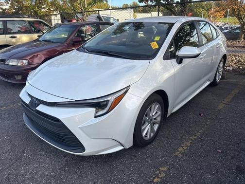 2024 Toyota Corolla Hybrid SE