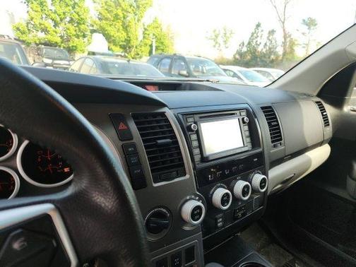 Magnetic Gray Metallic 2016 Toyota Sequoia SR5