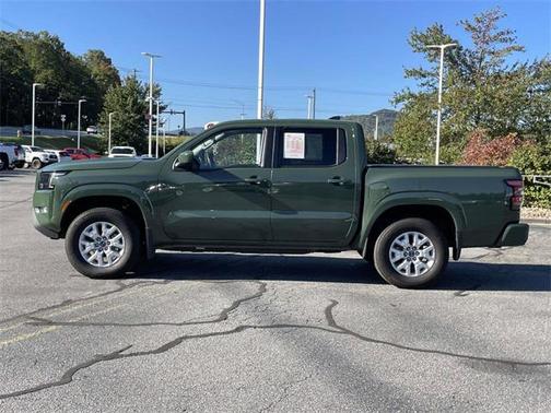 2024 Nissan Frontier SV