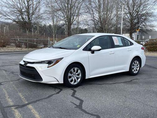 Ice Cap 2024 Toyota Corolla LE