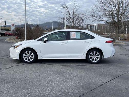 Ice Cap 2024 Toyota Corolla LE