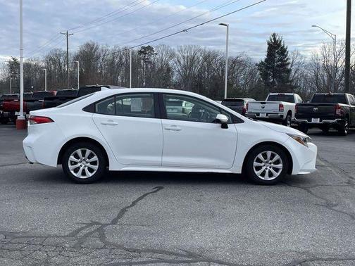 Ice Cap 2024 Toyota Corolla LE