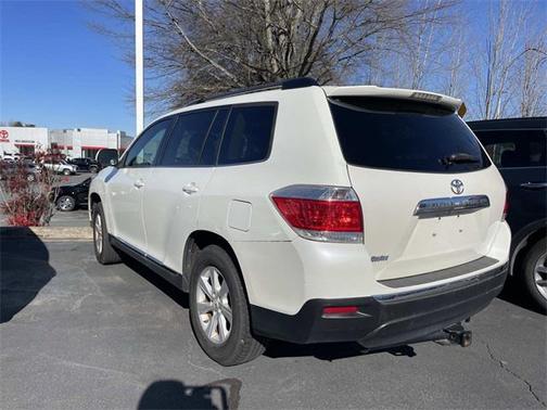 2013 Toyota Highlander SE