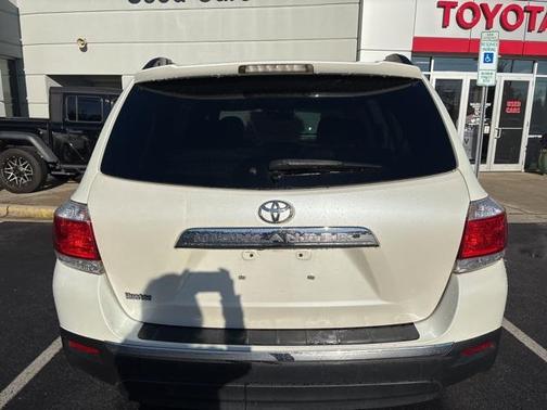 2013 Toyota Highlander SE