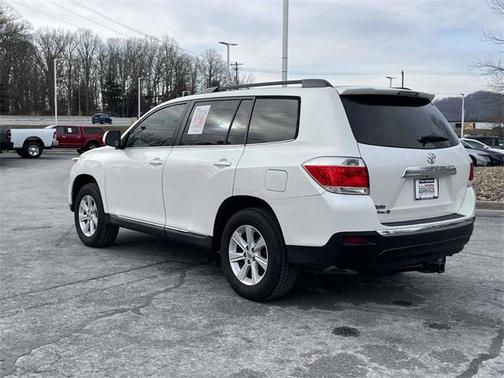 2013 Toyota Highlander SE
