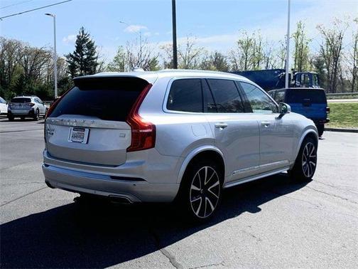 2021 Volvo XC90 Recharge Plug-In Hybrid T8 Inscription Expression 7 Passenger