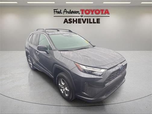 2024 Toyota RAV4 Hybrid LE