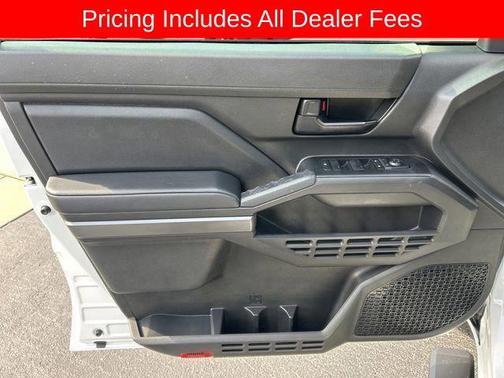 Ice Cap 2025 Toyota Tacoma SR5