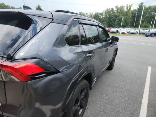 2021 Toyota RAV4 Hybrid SE