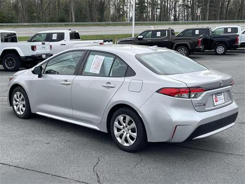 2022 Toyota Corolla LE