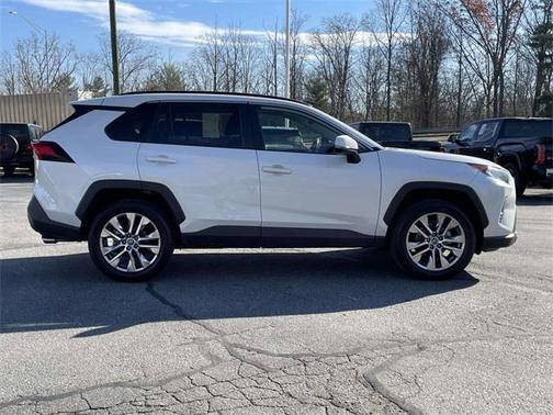 2021 Toyota RAV4 XLE Premium