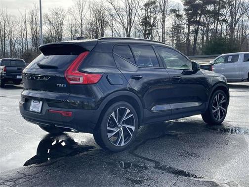 2019 Volvo XC40 T5 R-Design