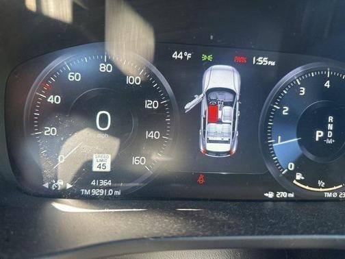 2019 Volvo XC40 T5 R-Design