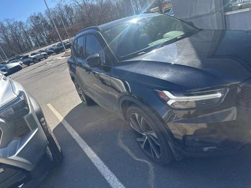 2019 Volvo XC40 T5 R-Design