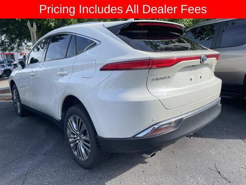 Blizzard Pearl 2022 Toyota Venza XLE
