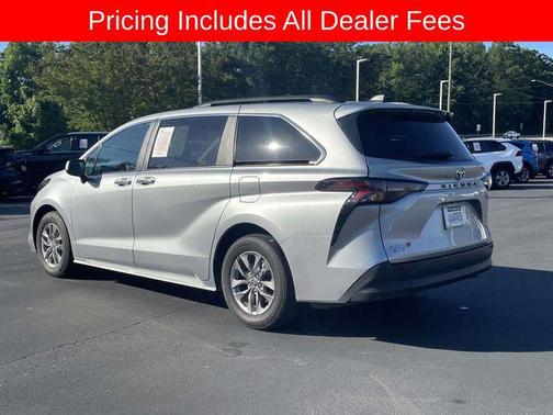 Celestial Silver Metallic 2025 Toyota Sienna XLE