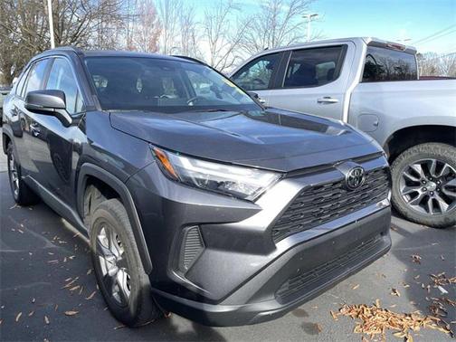 2022 Toyota RAV4 XLE