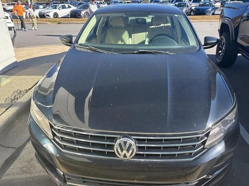 2016 Volkswagen Passat 1.8T SE