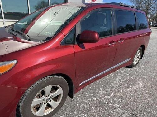 2020 Toyota Sienna LE