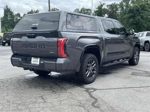 2022 Toyota Tundra Hybrid Platinum