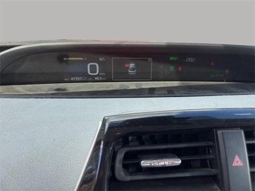 2019 Toyota Prius XLE