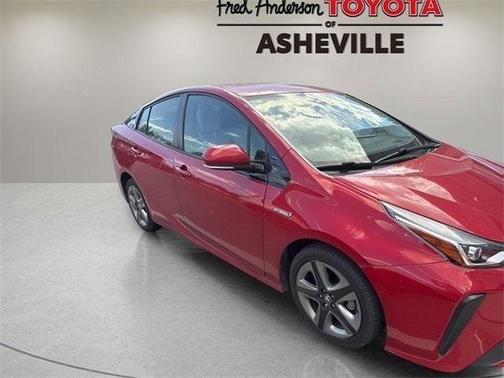2019 Toyota Prius XLE