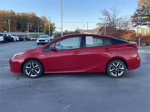 2019 Toyota Prius XLE