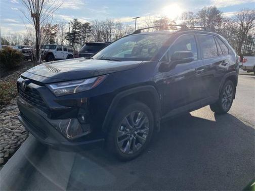 2024 Toyota RAV4 XLE Premium