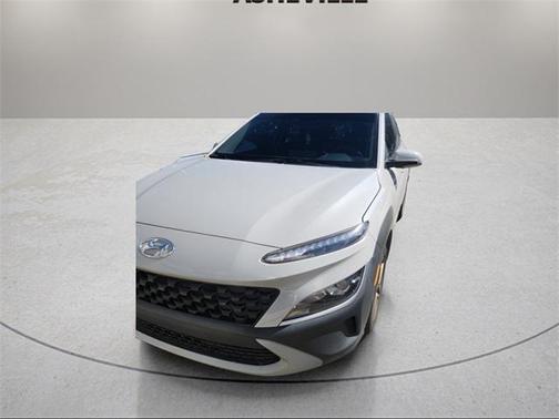 2022 Hyundai KONA SE