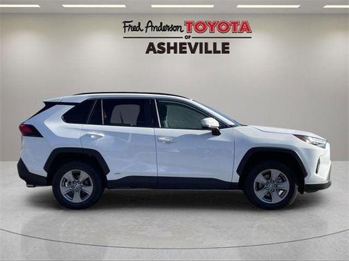 2023 Toyota RAV4 Hybrid XLE