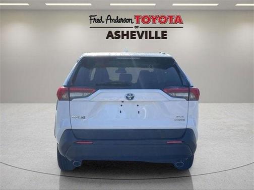 2023 Toyota RAV4 Hybrid XLE