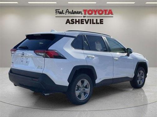 2023 Toyota RAV4 Hybrid XLE