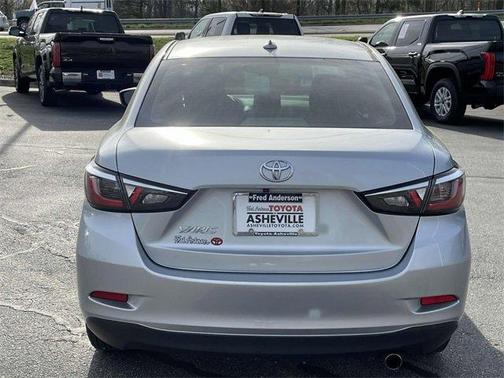 2020 Toyota Yaris Sedan L