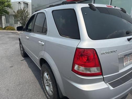 2005 Kia Sorento LX