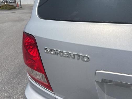 2005 Kia Sorento LX