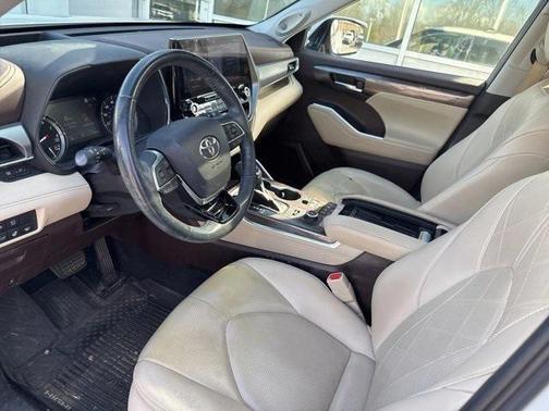 2021 Toyota Highlander Platinum