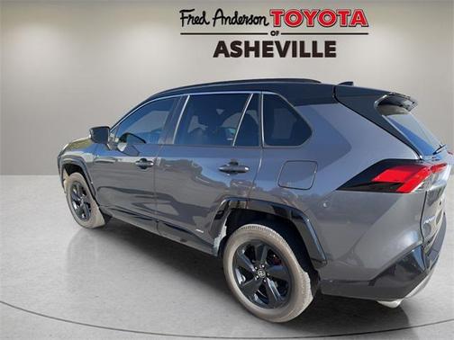 2021 Toyota RAV4 Hybrid SE