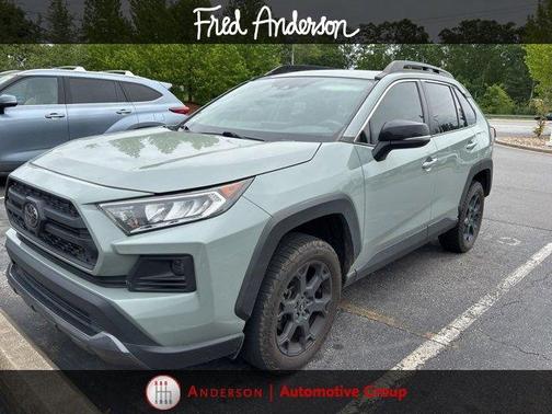 2020 Toyota RAV4 SE