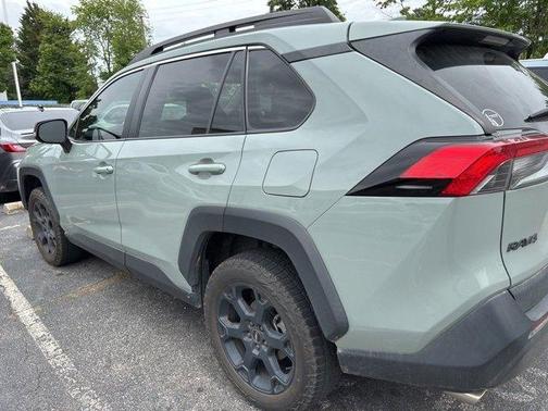 2020 Toyota RAV4 SE