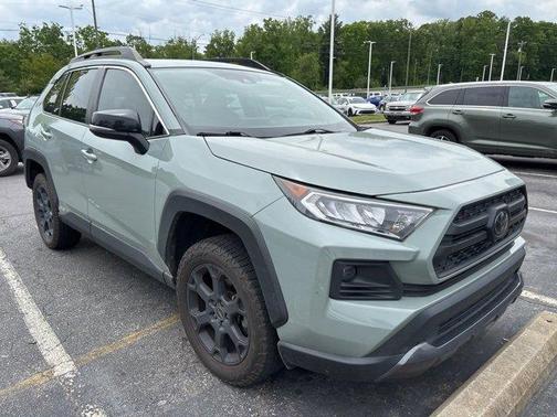 2020 Toyota RAV4 SE