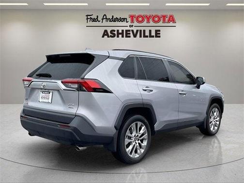 2024 Toyota RAV4 XLE Premium